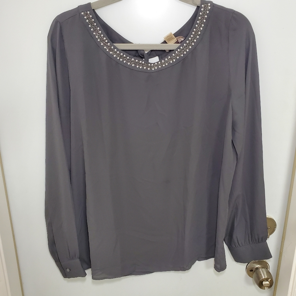 Loft Elegant Gray Women's Top with Embellished Pearls Neckline
